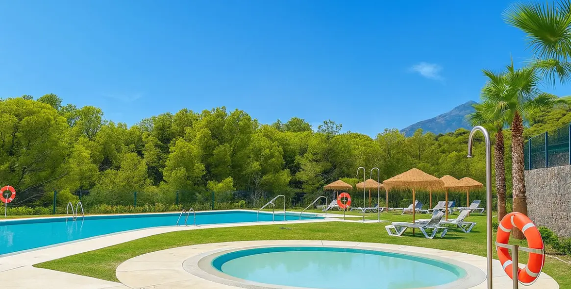 Продажа апартаментов на первом этаже в Higueron 24