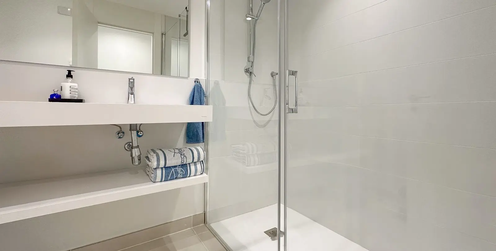 Sale of ground floor apartment in Higueron 21