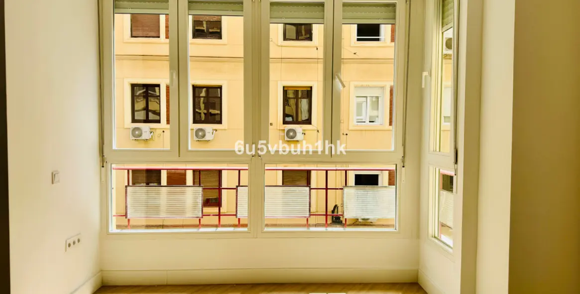 Sale of ground floor apartment in Malaga (district Málaga Centro) 3