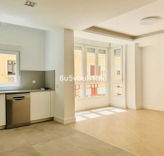 Ground floor apartment R5032651