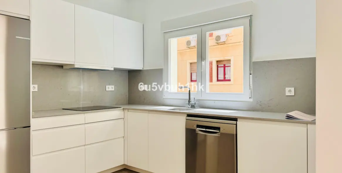 Sale of ground floor apartment in Malaga (district Málaga Centro) 7