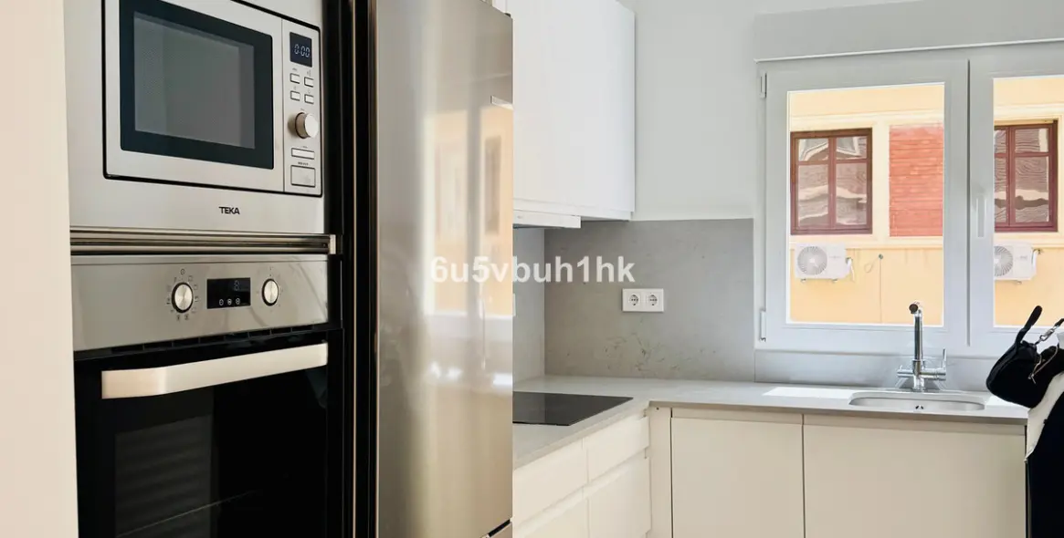 Sale of ground floor apartment in Malaga (district Málaga Centro) 10