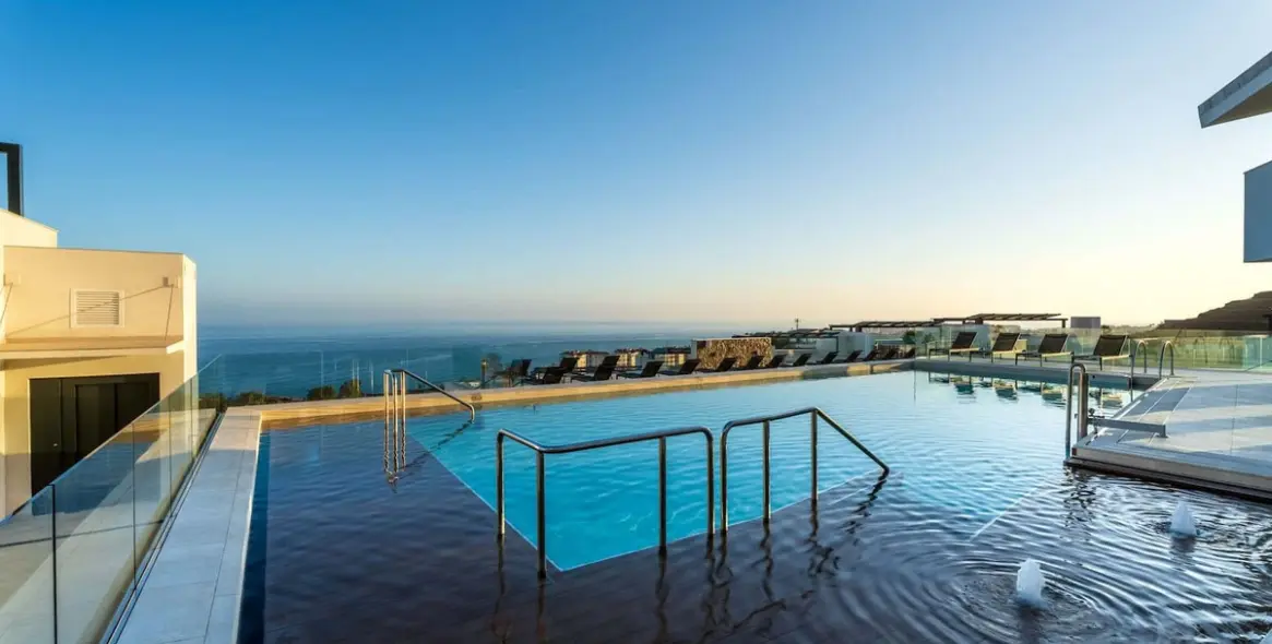 Sale of townhouse in Torrox Costa 1