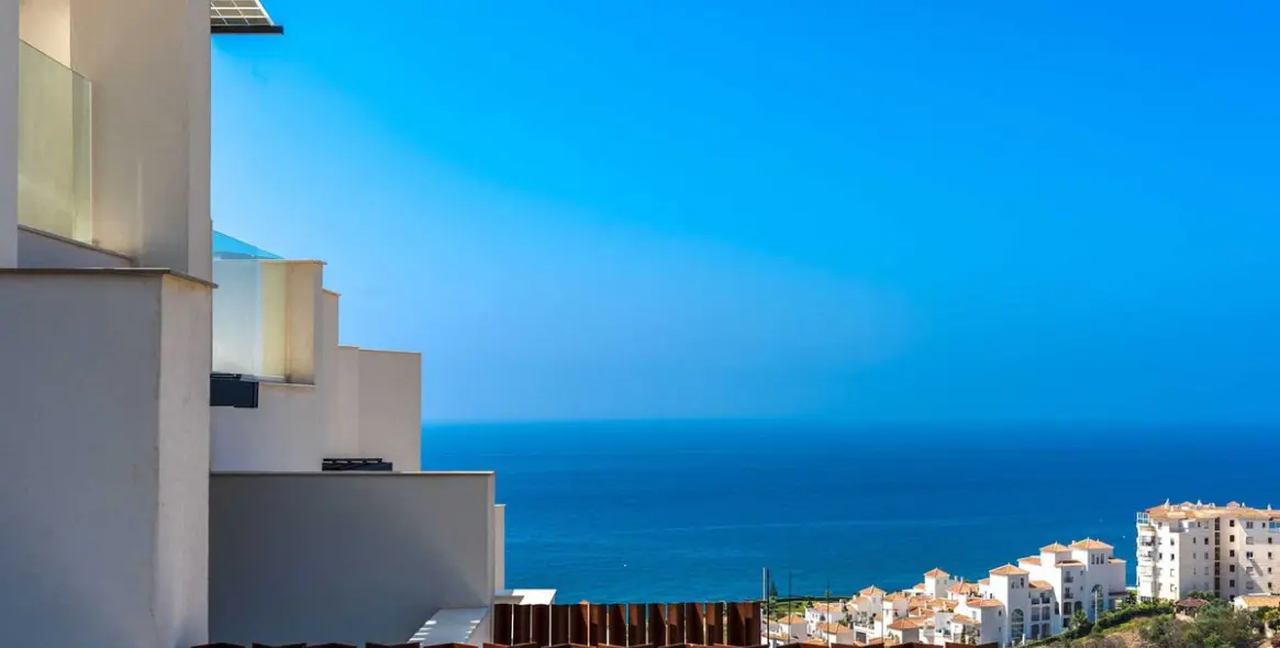 Sale of townhouse in Torrox Costa 12