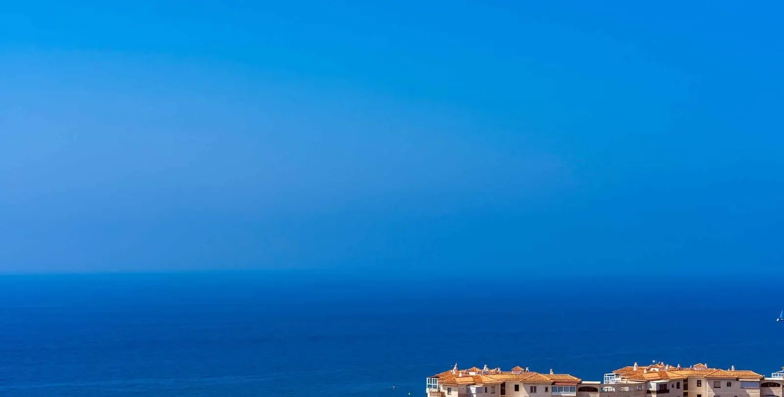 Sale of townhouse in Torrox Costa 22