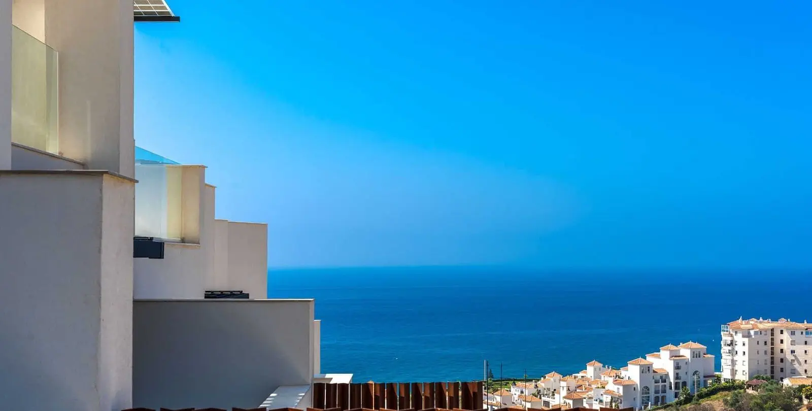 Sale of townhouse in Torrox Costa 23