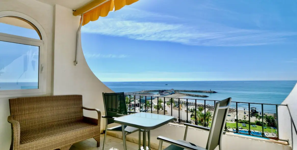 Продажа апартаментов на среднем этаже в Puerto de Cabopino 1