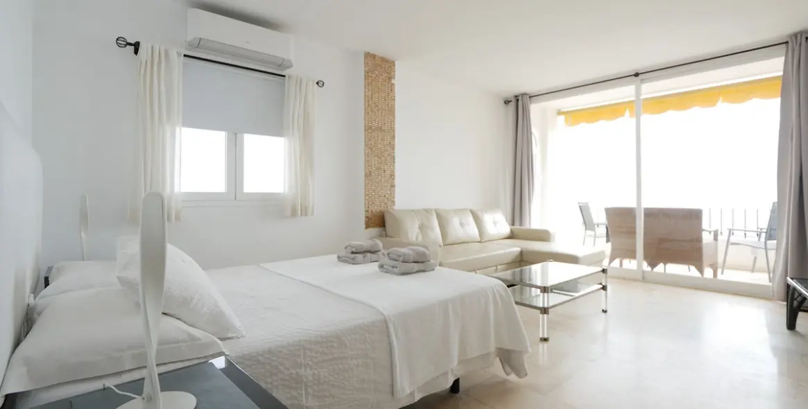 Продажа апартаментов на среднем этаже в Puerto de Cabopino 9