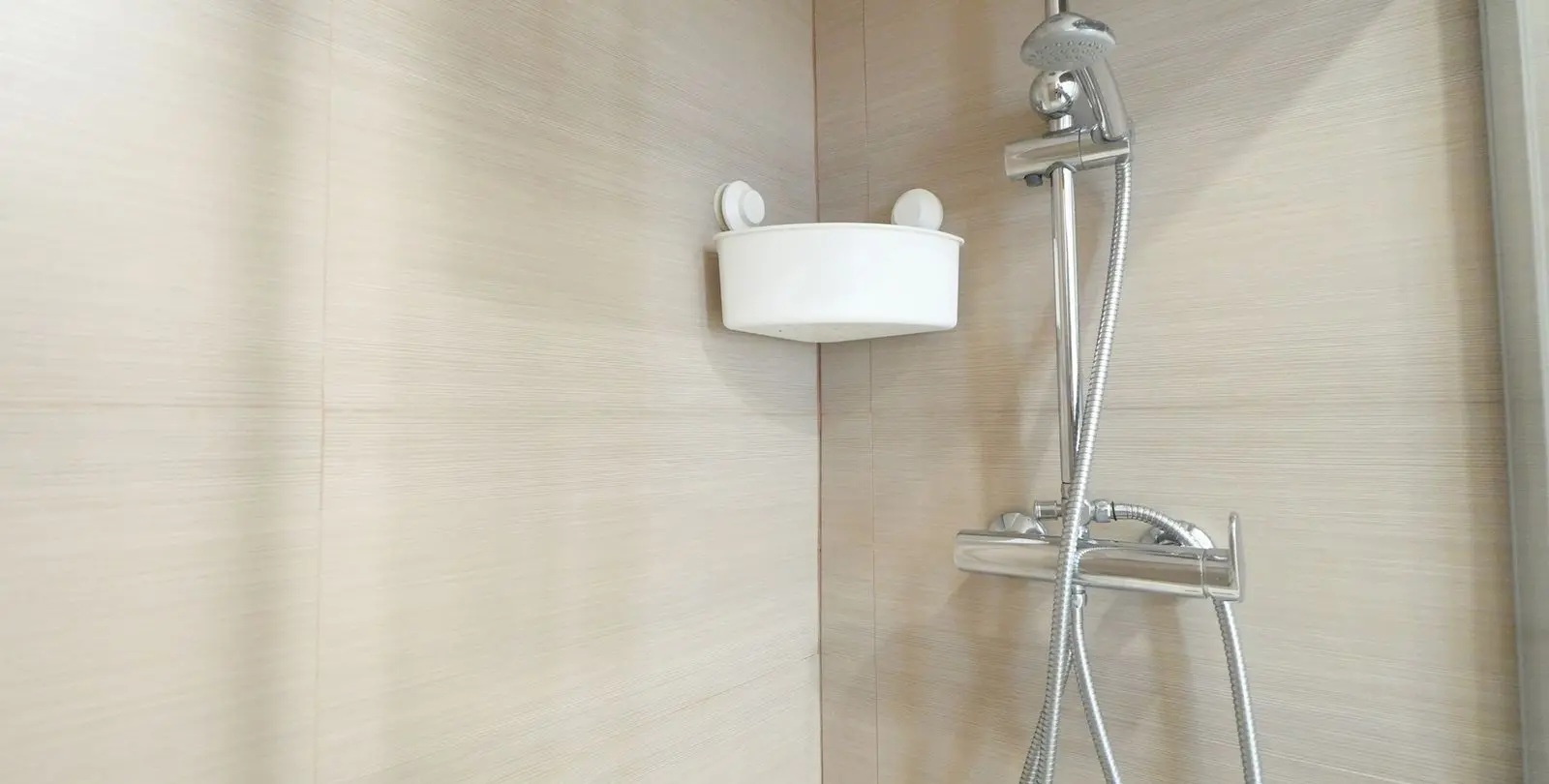 Venta de apartamento en planta media en Puerto de Cabopino 13