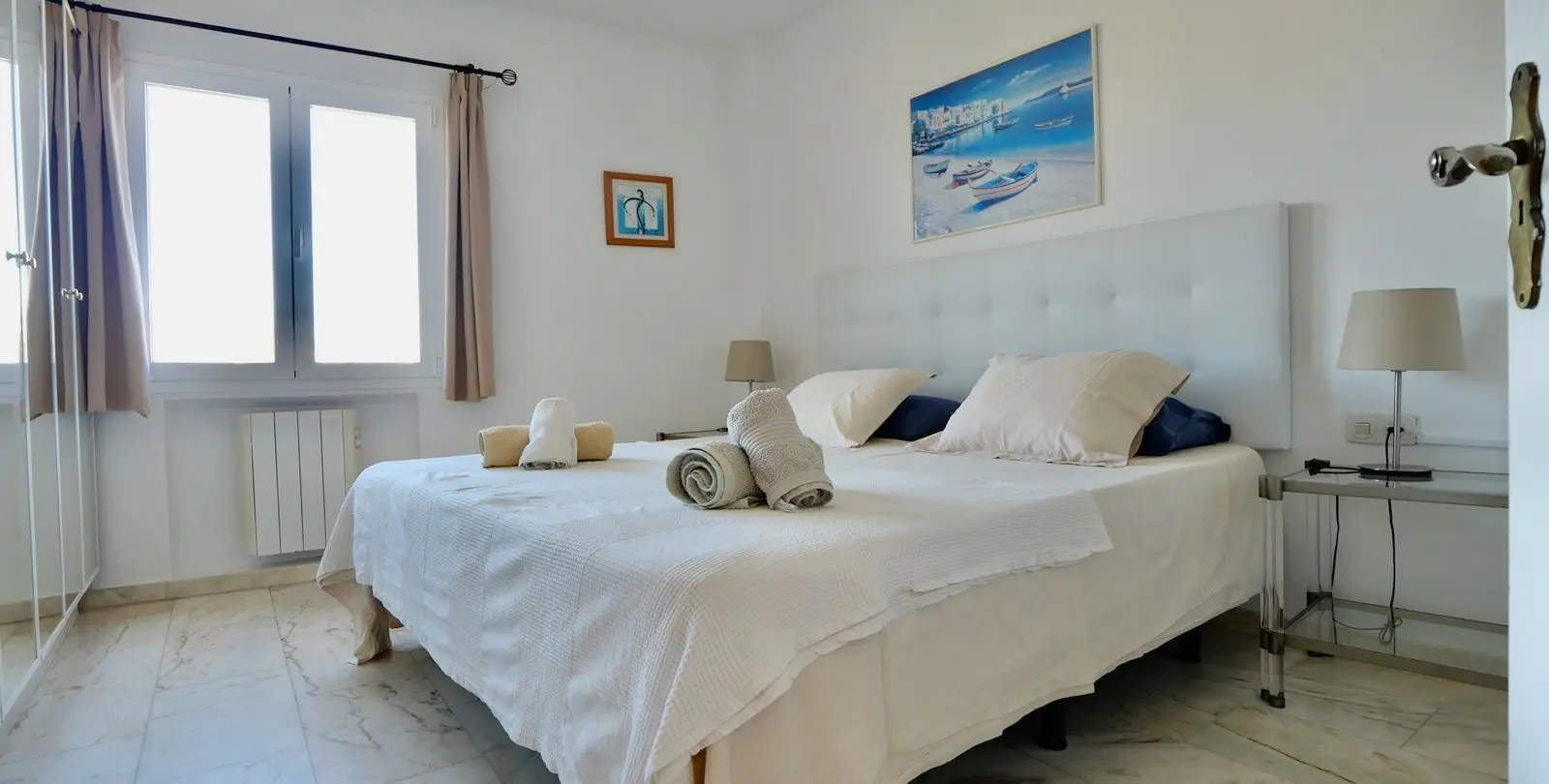 Venta de apartamento en planta media en Puerto de Cabopino 16