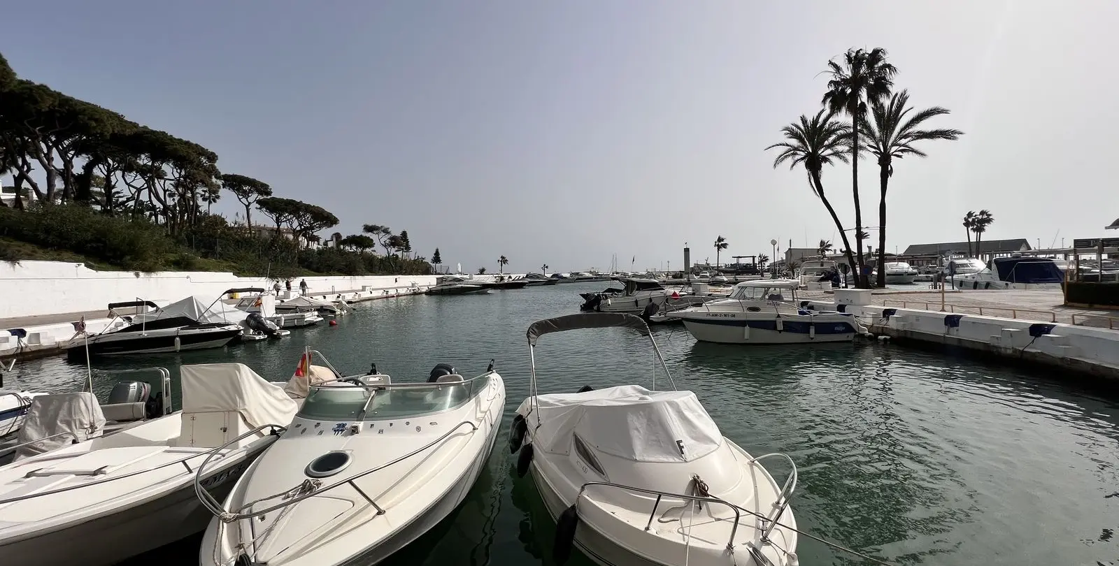 Venta de apartamento en planta media en Puerto de Cabopino 19