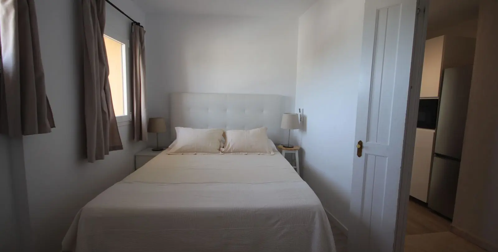 Venta de apartamento en planta media en Puerto de Cabopino 23