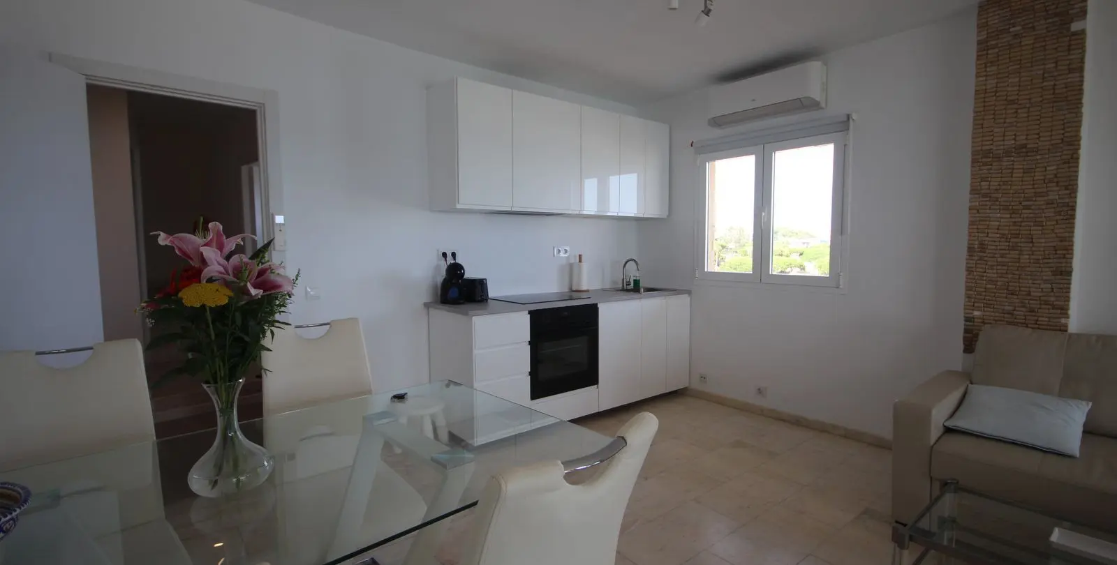 Venta de apartamento en planta media en Puerto de Cabopino 25