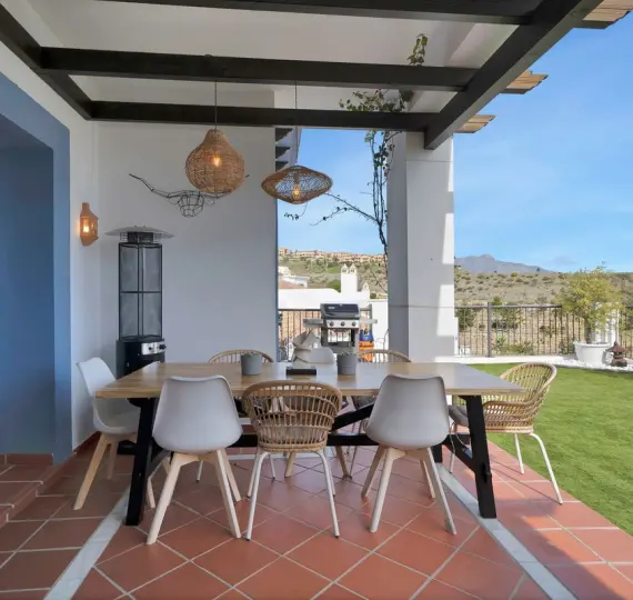 Sale of ground floor apartment in El Paraiso