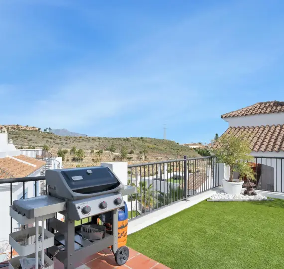 Sale of ground floor apartment in El Paraiso