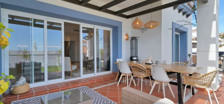 Sale of ground floor apartment in El Paraiso 3