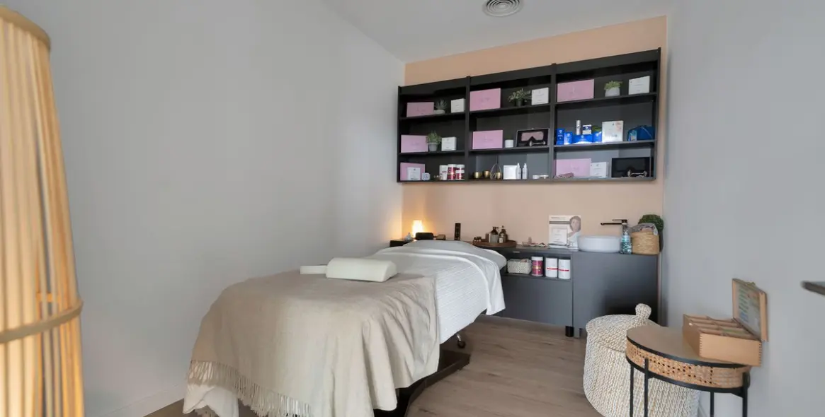 Sale of ground floor apartment in El Paraiso 20