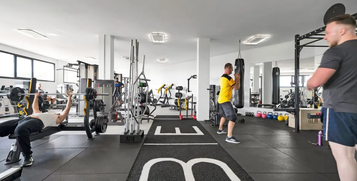 Продажа апартаментов на первом этаже в El Paraiso 21