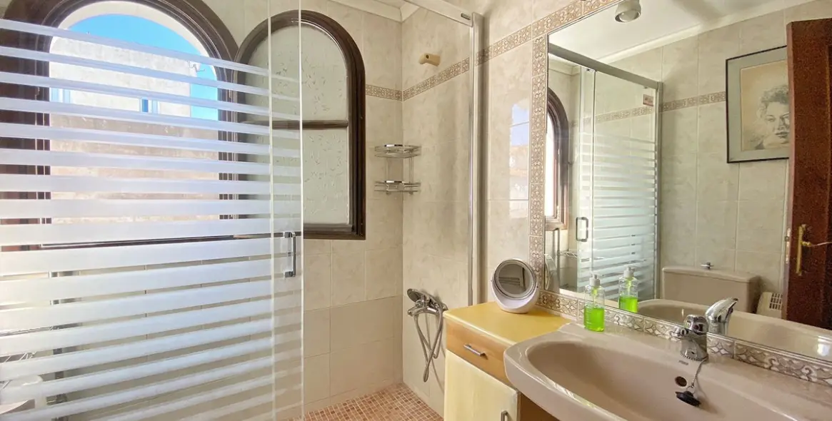 Sale of penthouse in Marbella 22