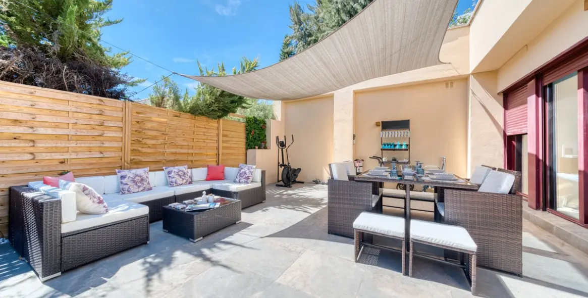 Продажа  отдельно стоящей виллы в Benahavís (район Benahavís) 15