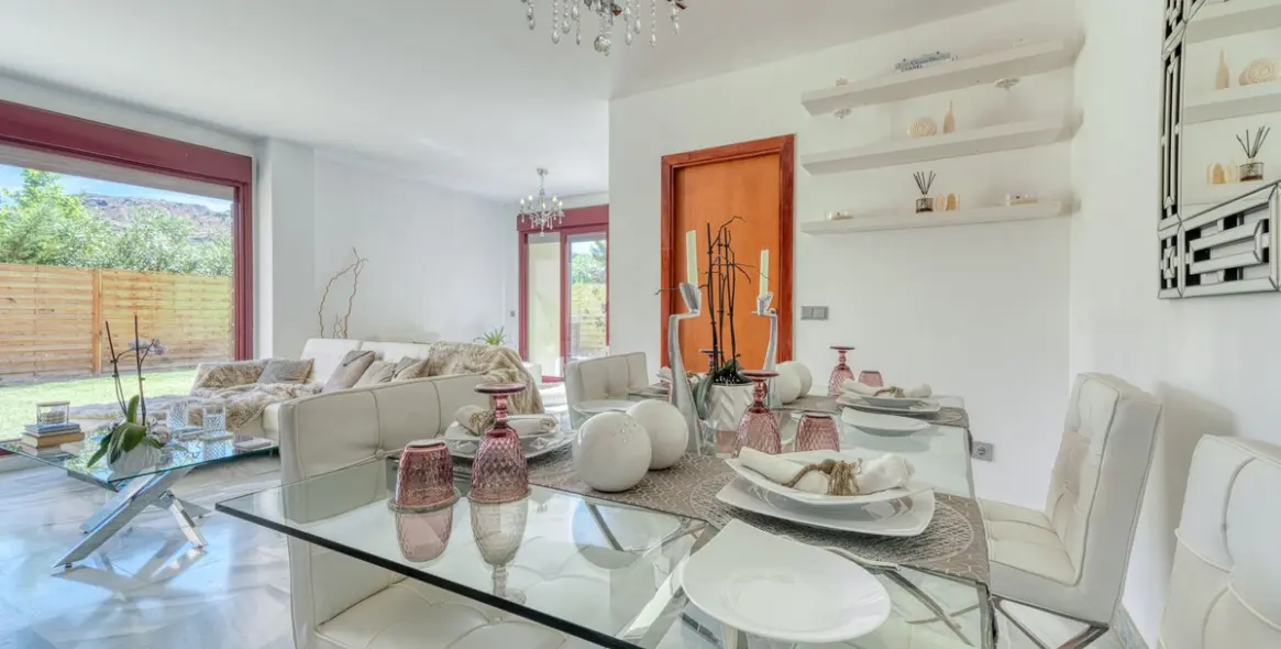 Продажа  отдельно стоящей виллы в Benahavís (район Benahavís) 18