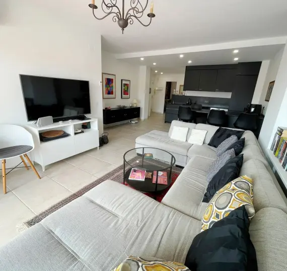 Продажа апартаментов на среднем этаже в Nueva Andalucía