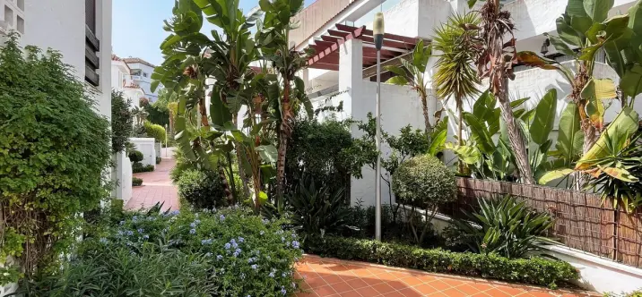 Продажа апартаментов на среднем этаже в Nueva Andalucía 3