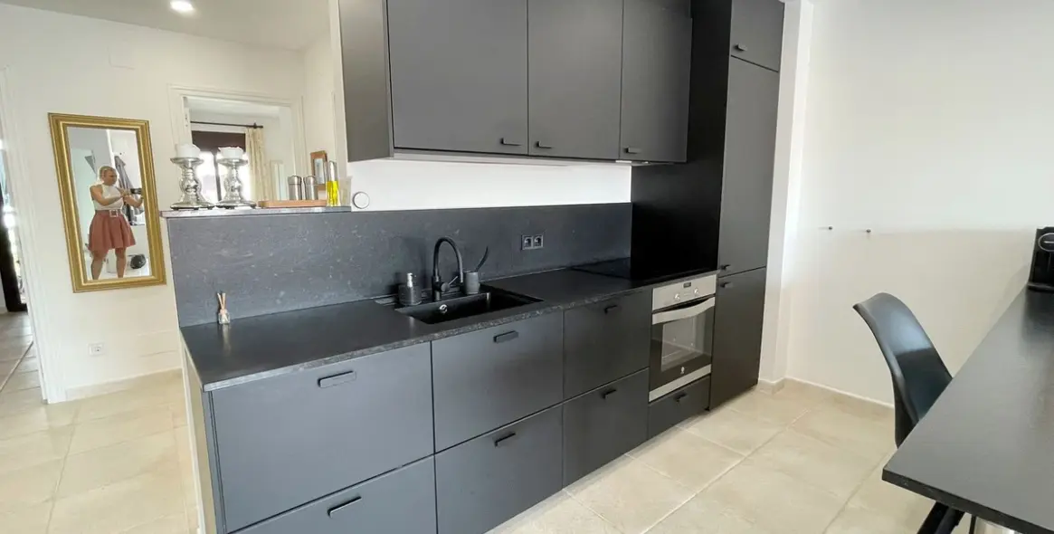 Sale of middle floor apartment in Nueva Andalucía 10