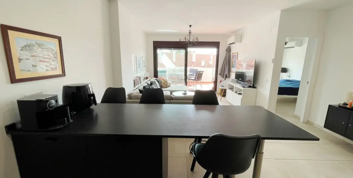 Sale of middle floor apartment in Nueva Andalucía 12