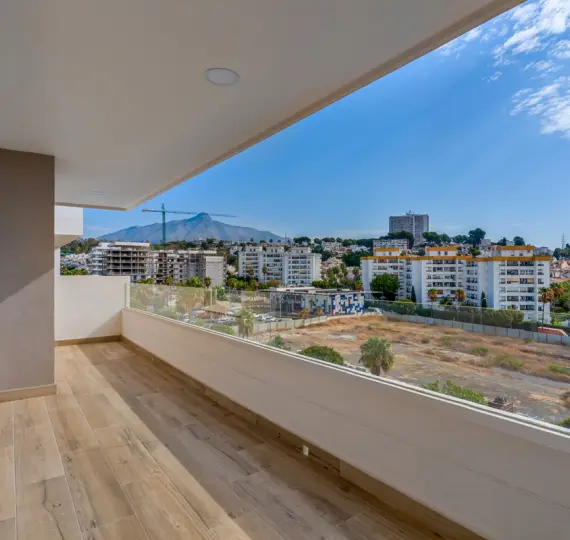 Продажа апартаментов на среднем этаже в Nueva Andalucía