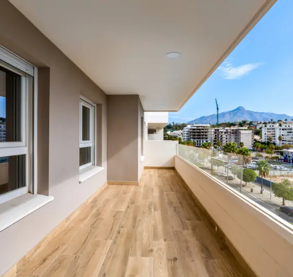 Продажа апартаментов на среднем этаже в Nueva Andalucía