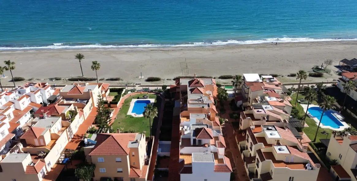 Sale of semi-detached house in Casares Playa 1