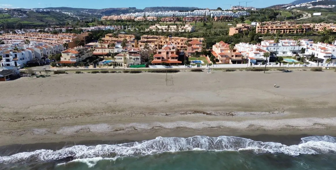 Sale of semi-detached house in Casares Playa 3