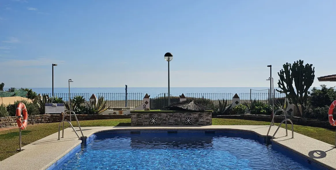 Sale of semi-detached house in Casares Playa 4