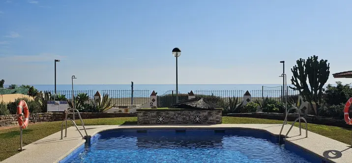 Semi-detached house R4929499 3