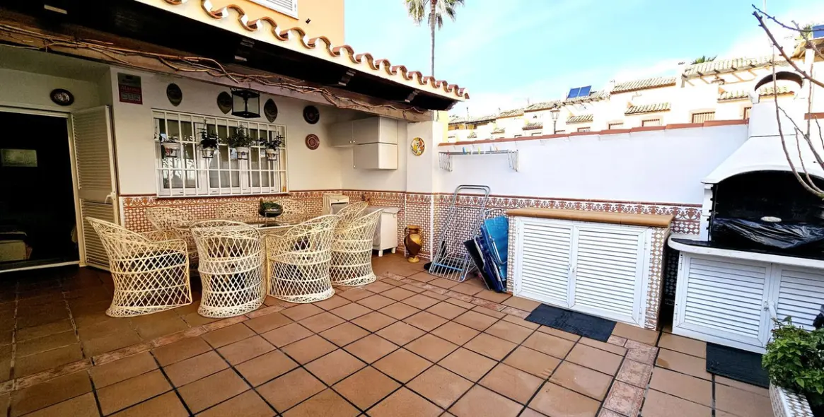 Sale of semi-detached house in Casares Playa 12