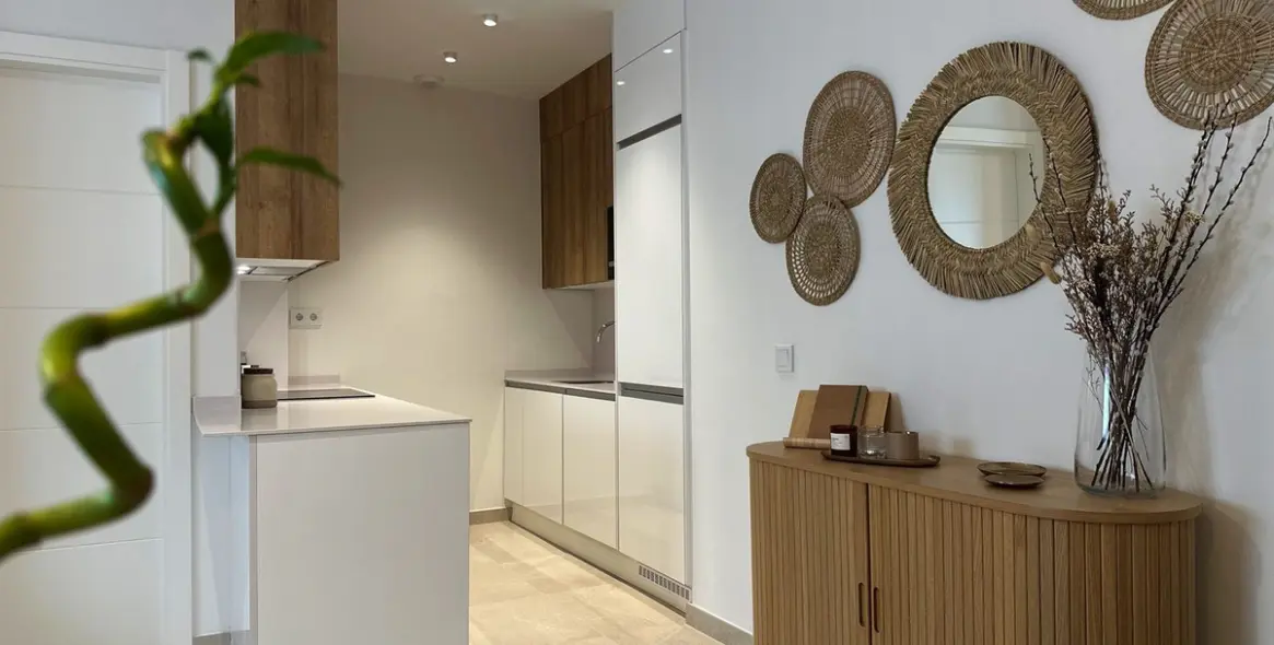 Sale of ground floor apartment in Estepona 10