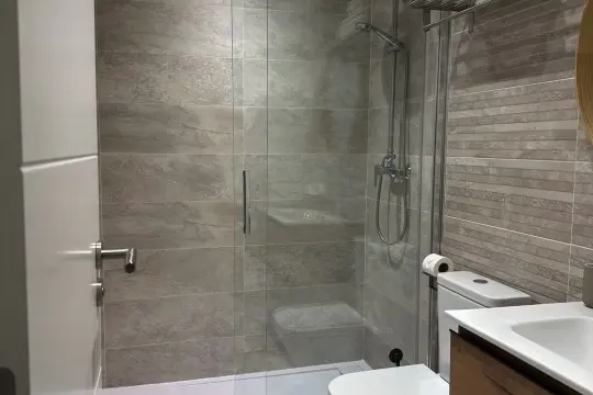 Image 4 thumb