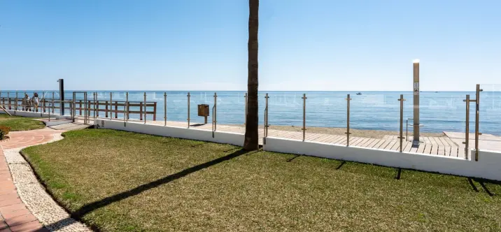 Продажа таунхауса в Calahonda 3