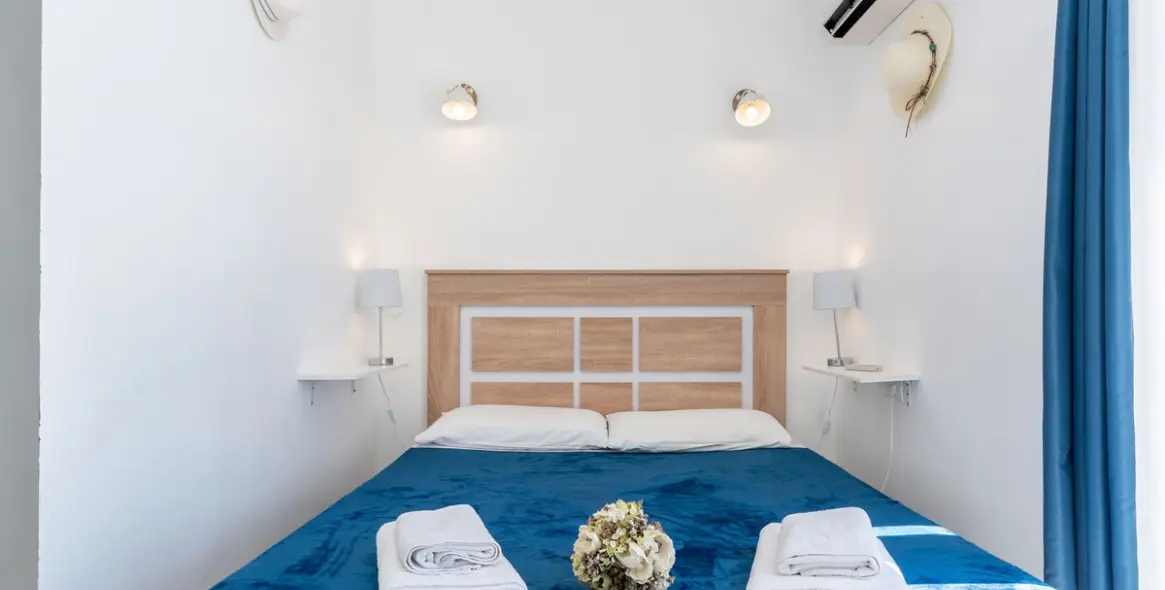 Sale of townhouse in Calahonda 24