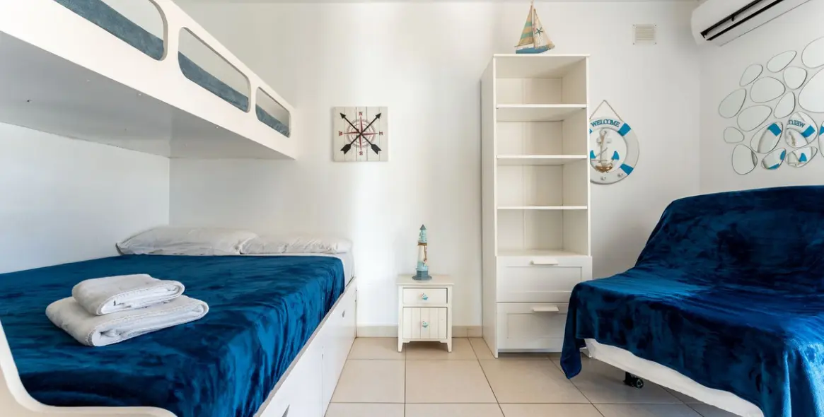 Sale of townhouse in Calahonda 26