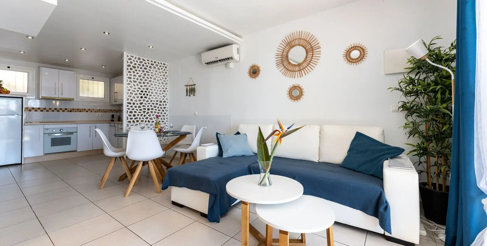 Sale of townhouse in Calahonda 11