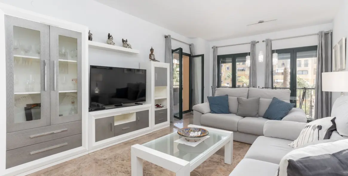 Продажа апартаментов на среднем этаже в San Pedro de Alcántara 3