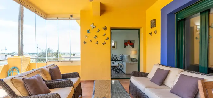 Sale of middle floor apartment in San Pedro de Alcántara 3