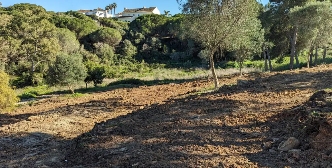 Продажа  жилого участка в Sotogrande 6