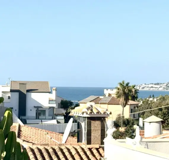 Продажа  отдельно стоящей виллы в El Faro