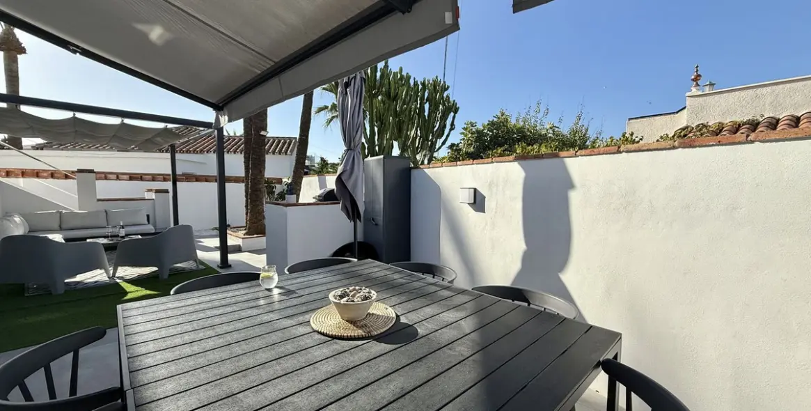 Продажа  отдельно стоящей виллы в El Faro 4