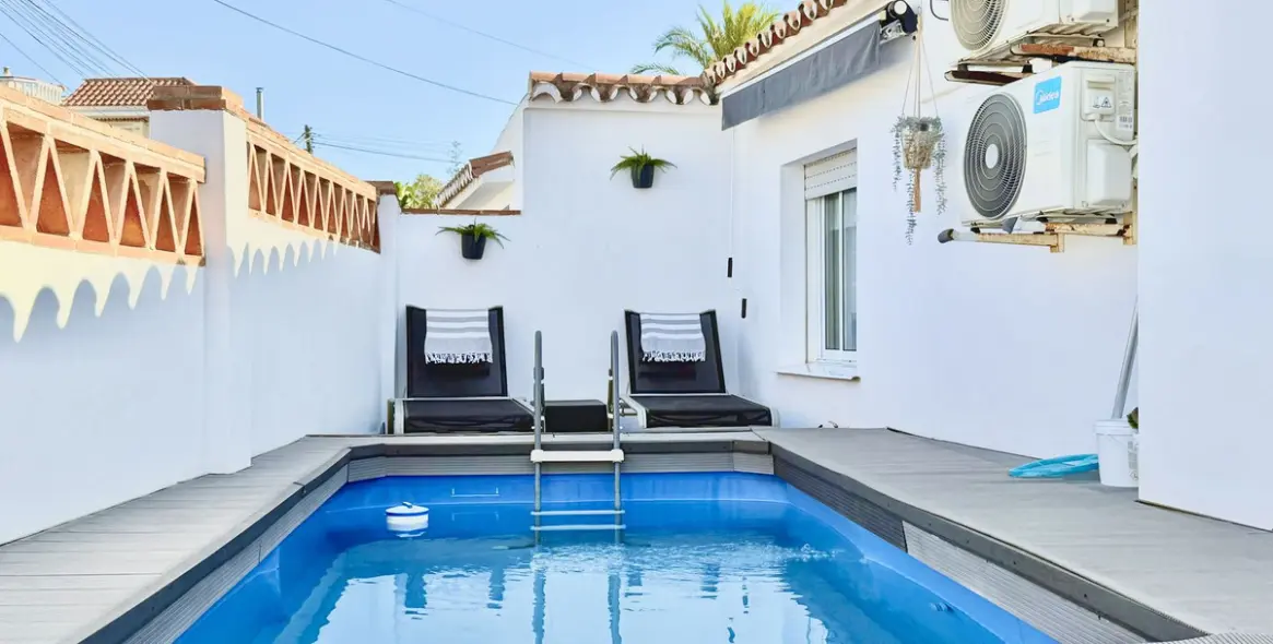 Продажа  отдельно стоящей виллы в El Faro 8