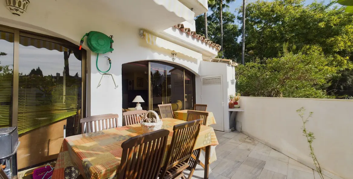 Продажа апартаментов на среднем этаже в Elviria 1