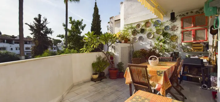 Venta de apartamento en planta media en Elviria 1